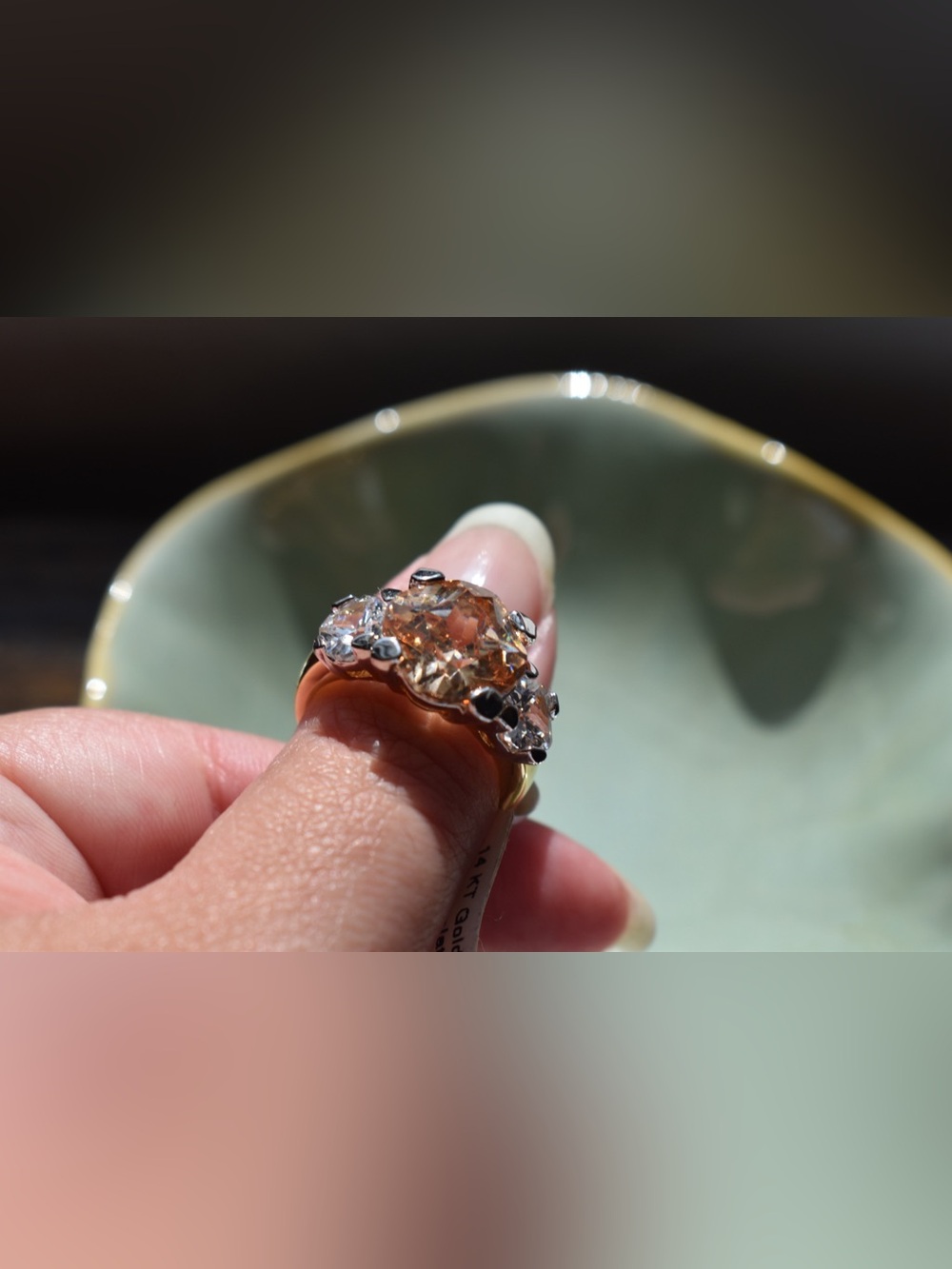 🥂14K Gold Electroplated Champagne Cubic Zirconia Three-Stone Ring – Size 7🥂